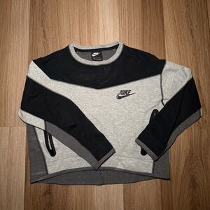 Nike sweater grey black
